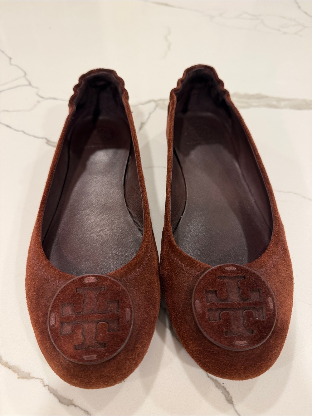 Tory Burch Chestnut Brown Suede Logo Ballet Flats - Picture 5 of 6